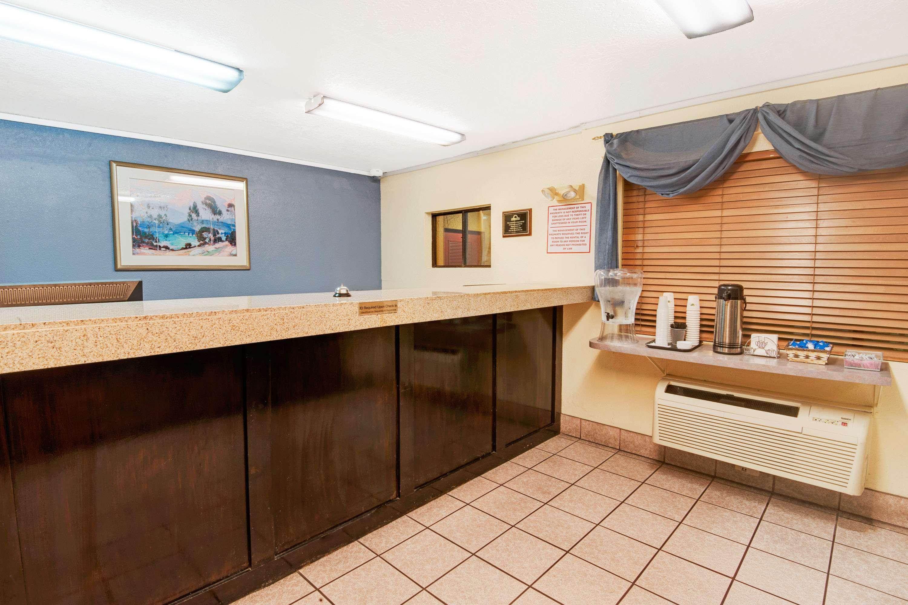 Days Inn By Wyndham El Paso Airport East Екстериор снимка