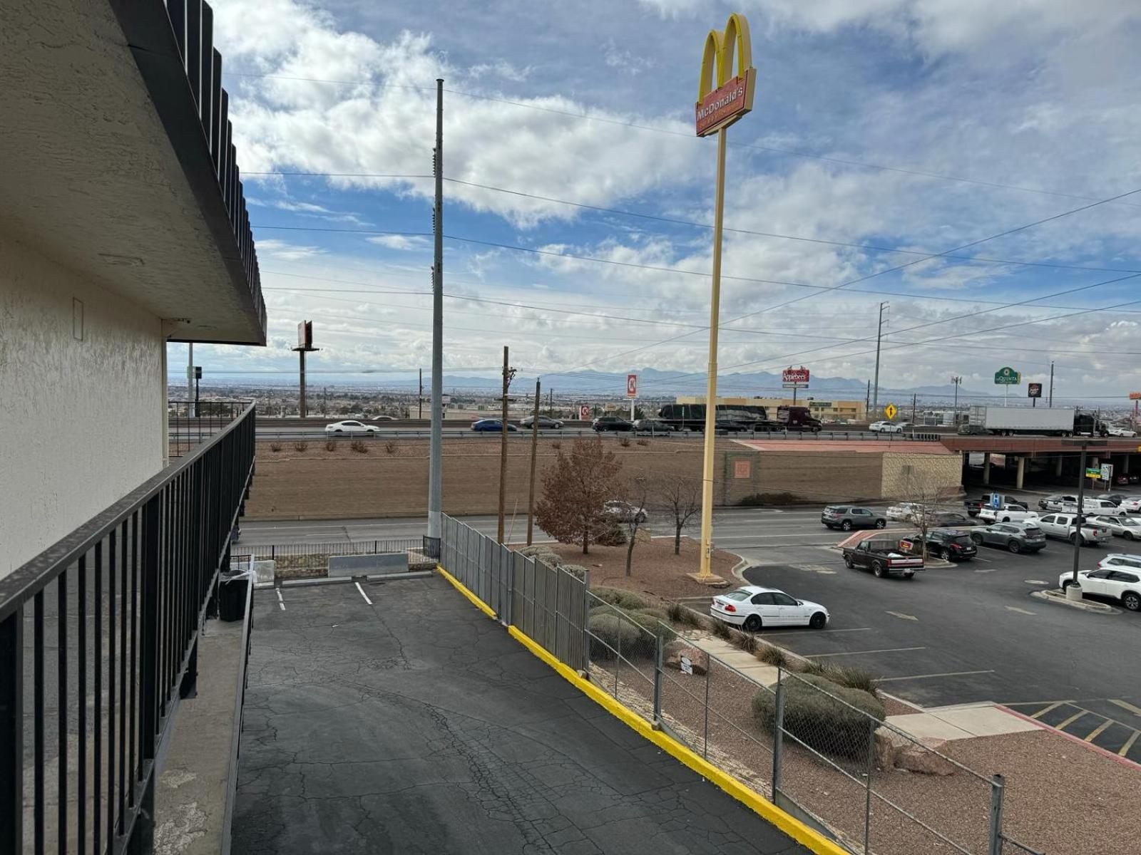 Days Inn By Wyndham El Paso Airport East Екстериор снимка