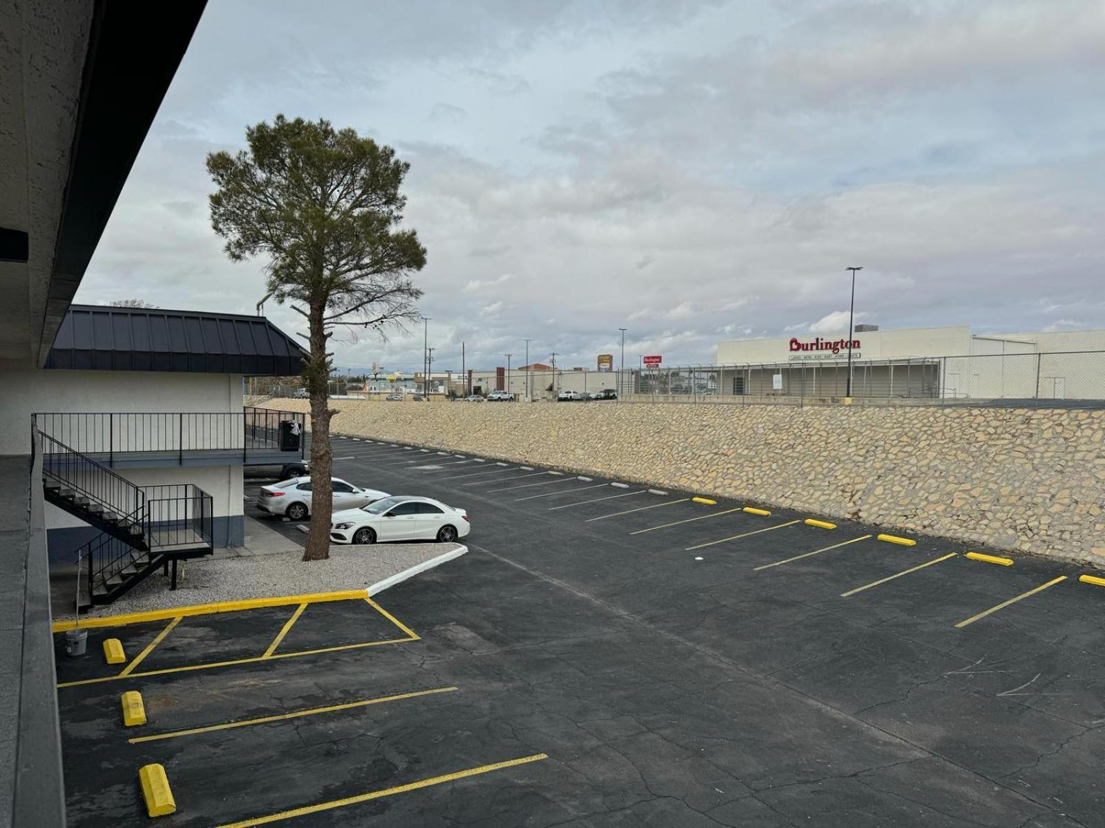 Days Inn By Wyndham El Paso Airport East Екстериор снимка